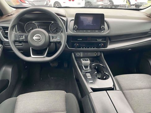 Used 2023 Nissan Rogue SV image 7