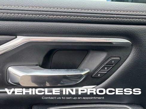 Used 2023 RAM 1500 Laramie AWD/4WD image 12