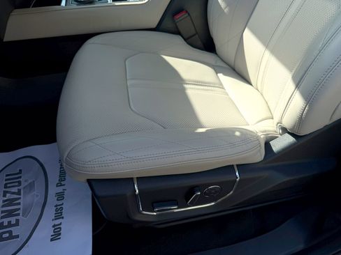 Used 2021 Ford Expedition Platinum RWD image 12
