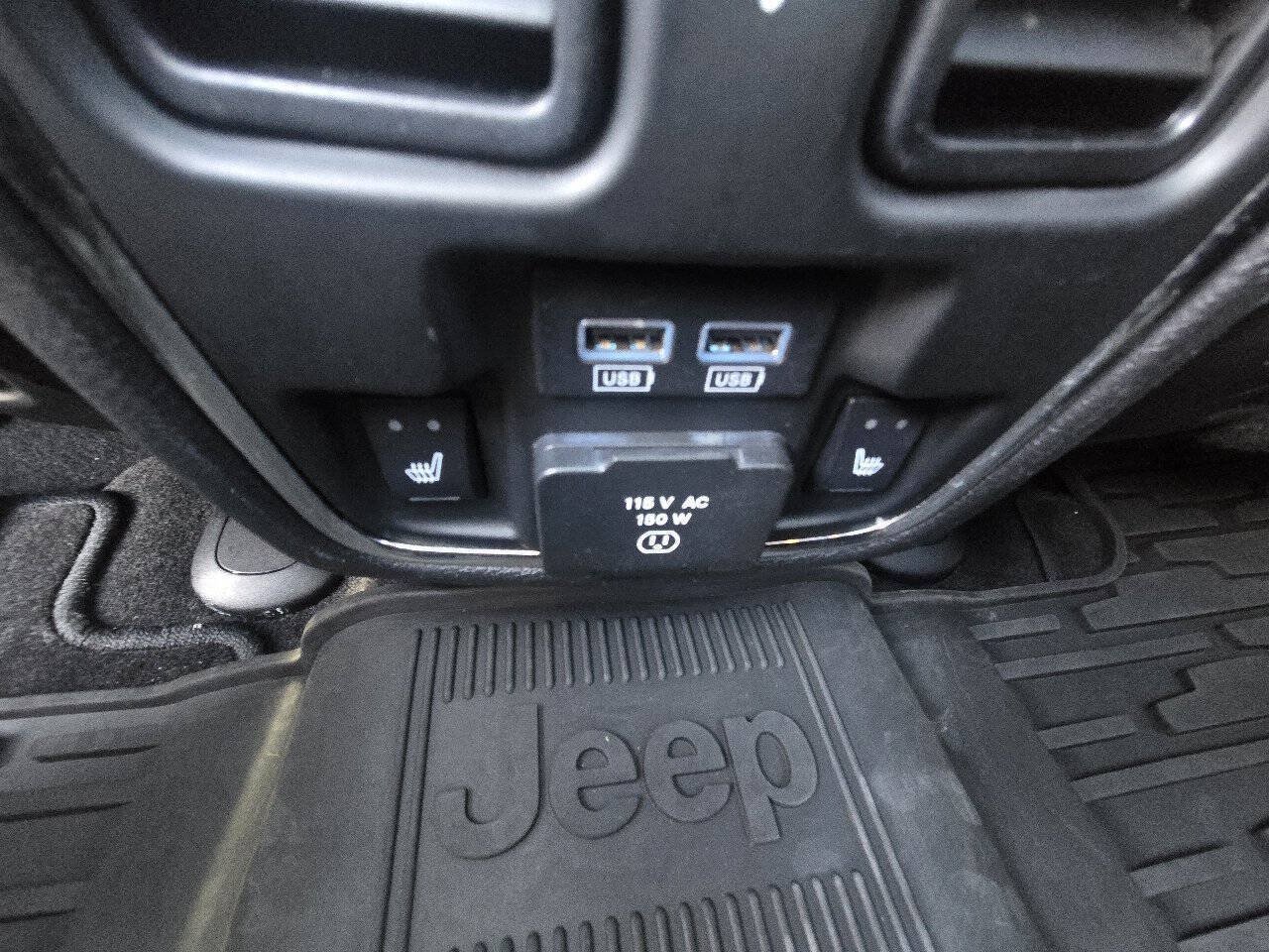 Used 2014 Jeep Grand Cherokee Overland w/ Advanced Technology Group AWD/4WD image 29