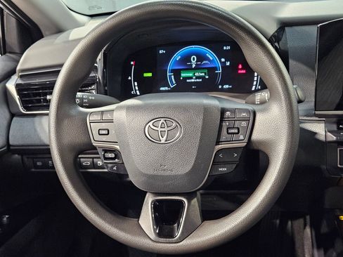 Used 2025 Toyota Camry LE FWD image 26