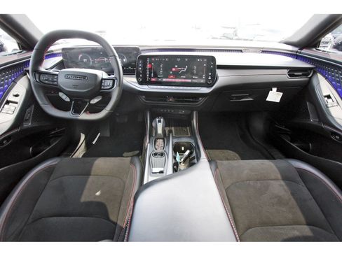 Used 2024 Dodge Charger Daytona Scat Pack w/ Plus Group AWD/4WD image 10