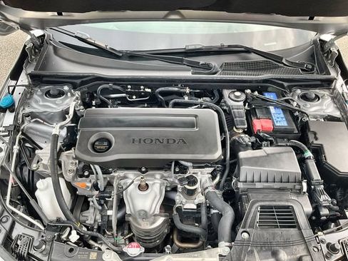 Used 2025 Honda Civic Sport image 32