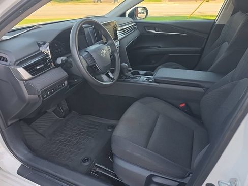 Used 2025 Toyota Camry LE FWD image 8