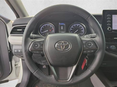 Used 2023 Toyota Camry SE FWD image 13