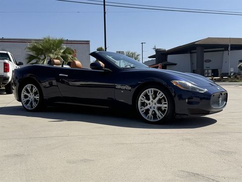 Used 2012 Maserati GranTurismo Convertible RWD image 10