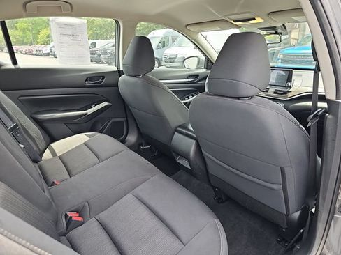 Used 2023 Nissan Altima 2.5 SV FWD image 13