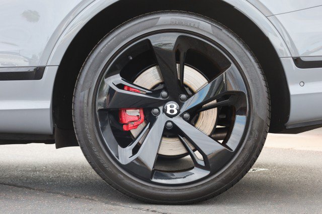 Used 2023 Bentley Bentayga AWD/4WD image 62