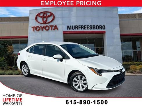 Used 2025 Toyota Corolla LE image 1