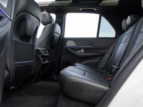 Used 2022 Mercedes-Benz GLE 350 4MATIC w/ Premium Package image 29