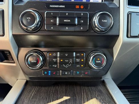 Used 2021 Ford F250 Lariat w/ Lariat Value Package AWD/4WD image 32