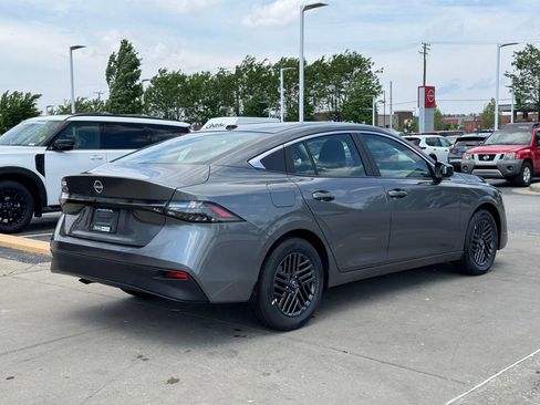 New 2026 Nissan Sentra SV FWD image 6