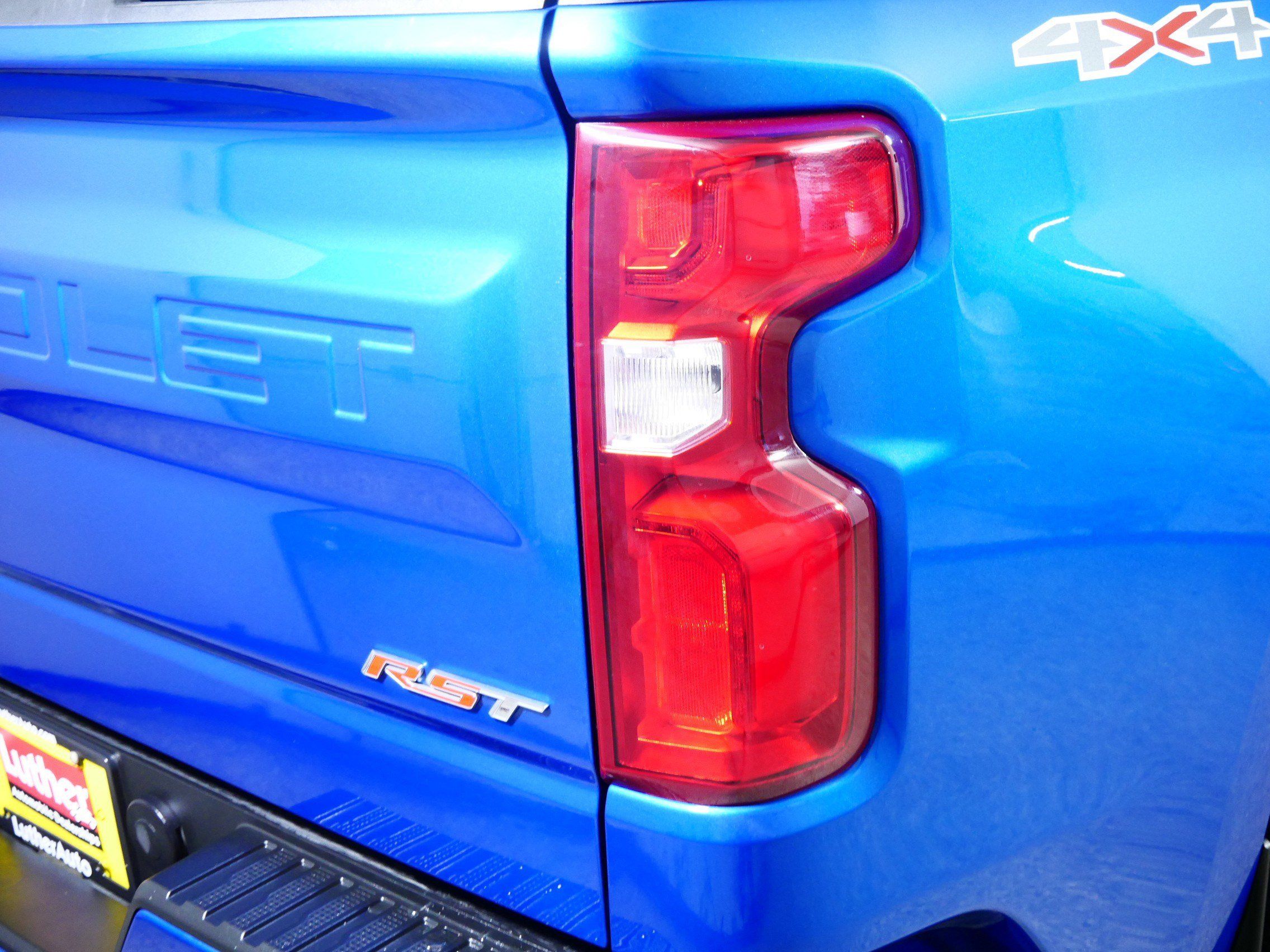 Certified 2023 Chevrolet Silverado 1500 RST w/ Convenience Package II AWD/4WD image 17