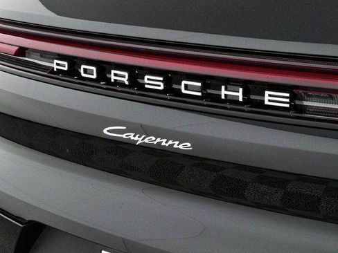 New 2026 Porsche Cayenne AWD/4WD image 36