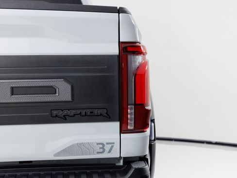 Used 2024 Ford F150 Raptor AWD/4WD image 81