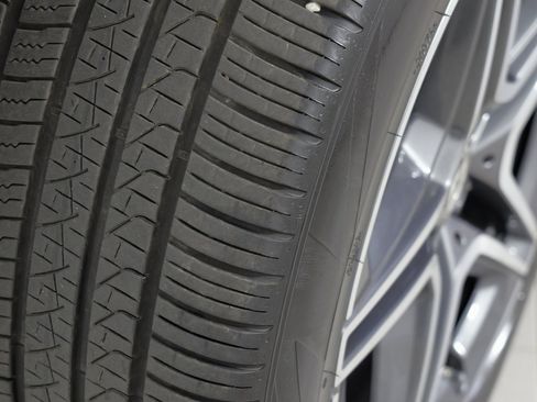Used 2024 Mercedes-Benz GLS 450 4MATIC w/ AMG Line Exterior image 71