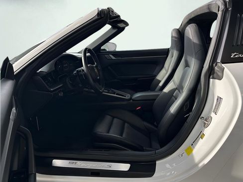 Used 2023 Porsche 911 Targa 4S image 13