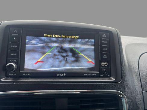 Used 2012 Dodge Grand Caravan SXT w/ UConnect Hands-Free Group FWD image 28