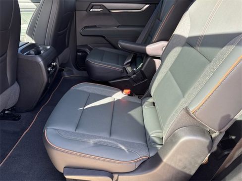 Used 2025 GMC Acadia AT4 image 19