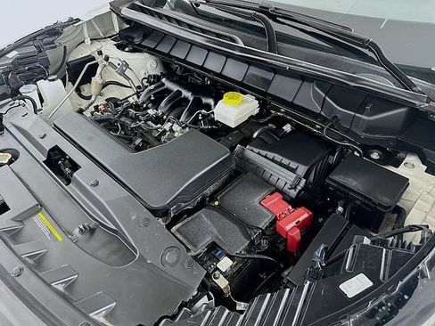 Used 2025 Nissan Pathfinder SV FWD image 29
