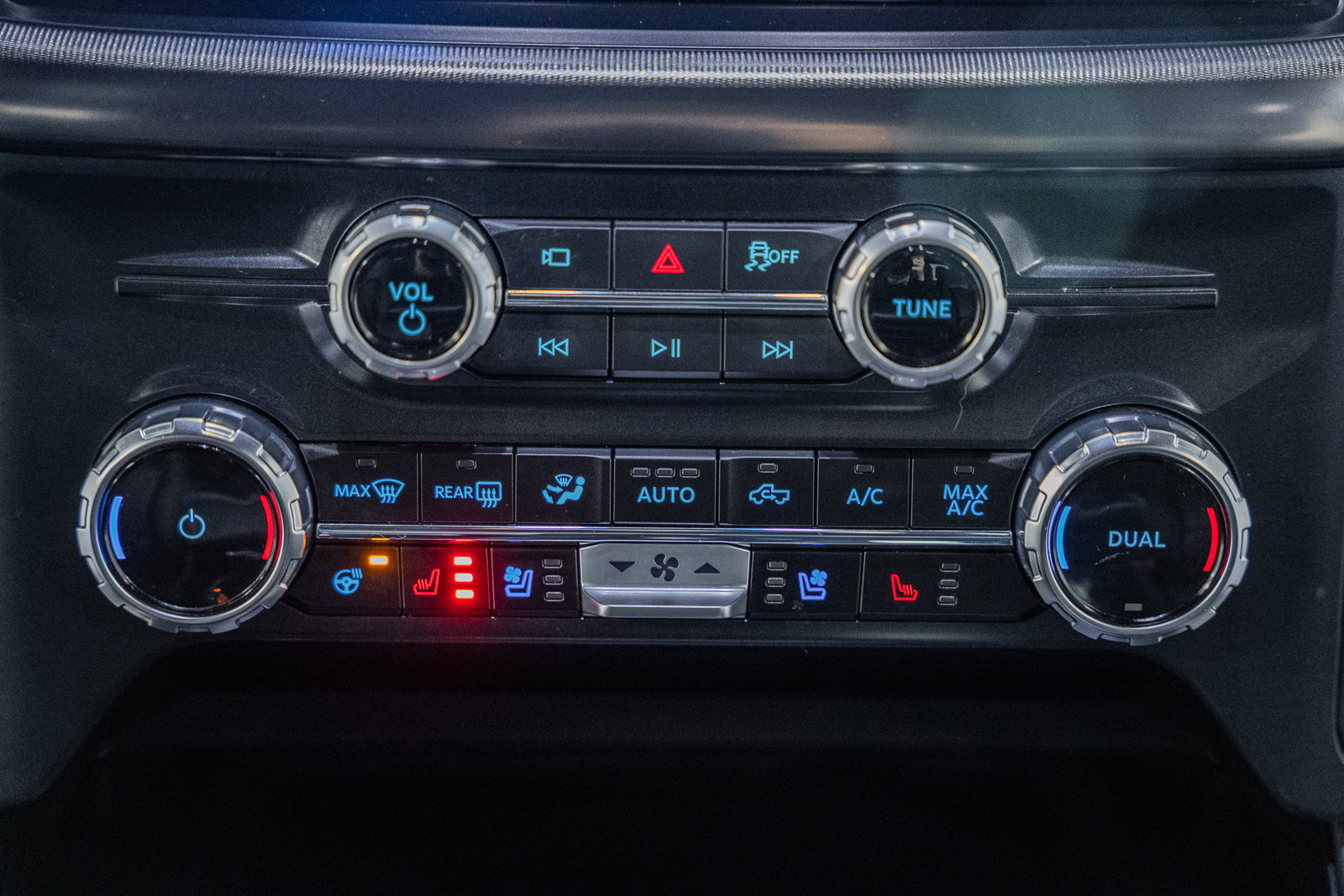 Certified 2025 Ford F150 Lariat AWD/4WD image 19