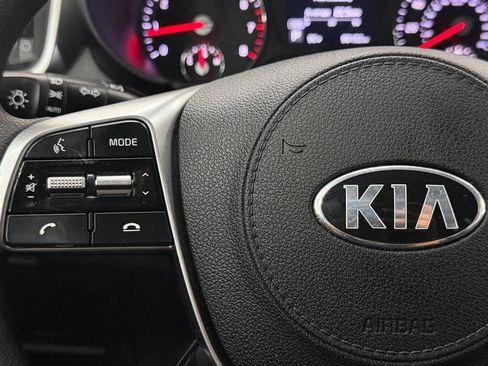 Used 2019 Kia Sorento FWD image 22