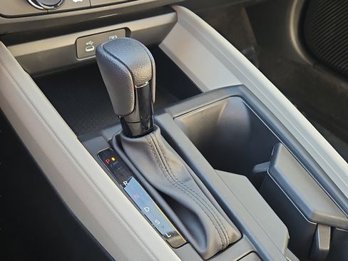 Certified 2025 Honda Accord LX image 17