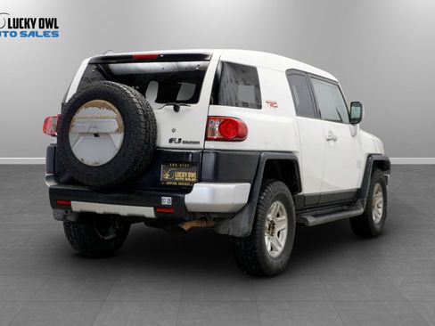 Used 2010 Toyota FJ Cruiser 2WD image 4