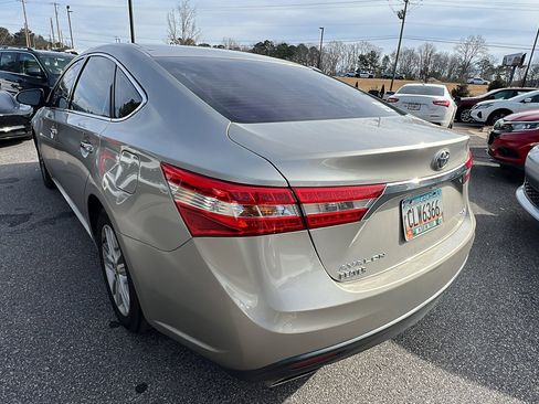 Used 2014 Toyota Avalon XLE image 10