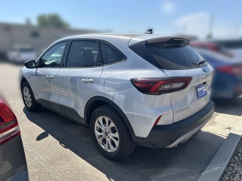 Used 2025 Ford Escape Active AWD/4WD image 4