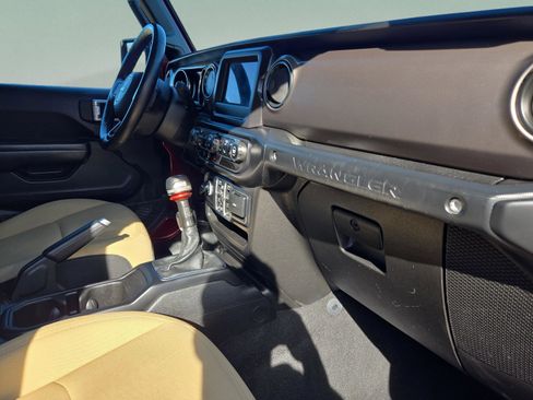 Used 2021 Jeep Wrangler Unlimited Sport image 28