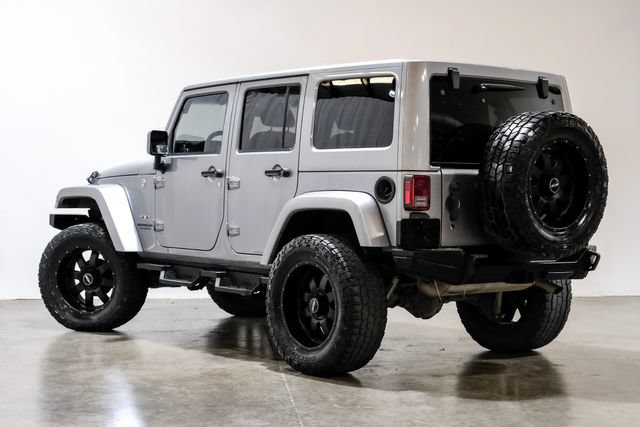 Used 2016 Jeep Wrangler Unlimited Sahara w/ Max Tow Package AWD/4WD image 12