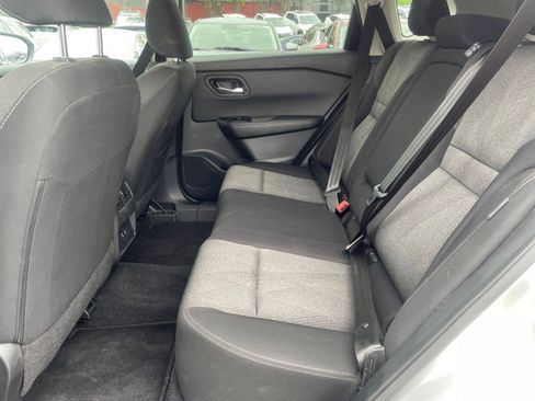 Used 2025 Nissan Rogue SV AWD/4WD image 25
