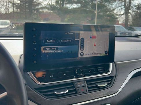 Used 2023 Nissan Altima 2.5 SV w/ SV Premium Package image 20