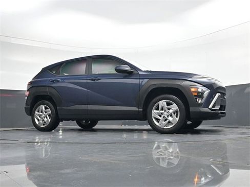 Used 2024 Hyundai Kona SE image 33