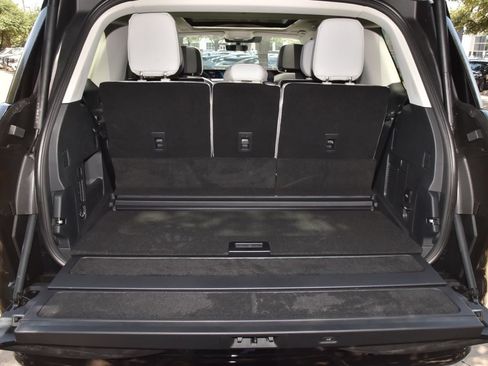 New 2026 Lincoln Navigator Reserve AWD/4WD image 41
