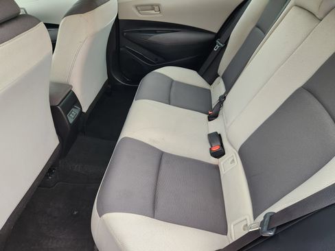 Used 2025 Toyota Corolla LE FWD image 34