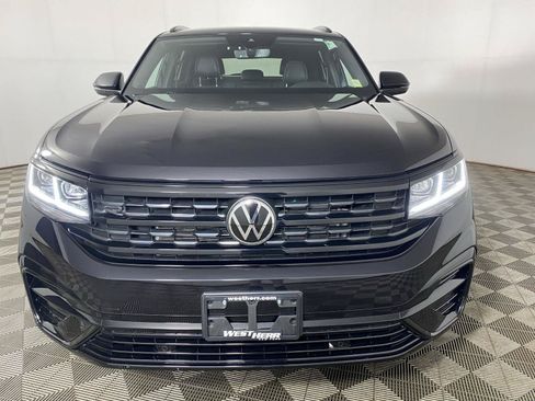 Used 2023 Volkswagen Atlas Cross Sport SEL R-Line AWD/4WD image 2