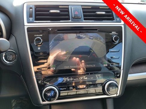 Used 2019 Subaru Outback 2.5i Limited AWD/4WD image 10