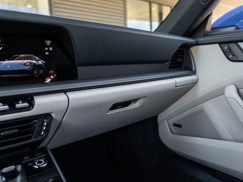 New 2026 Porsche 911 Carrera image 38