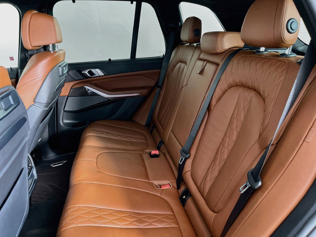 Used 2022 BMW X5 M50i AWD/4WD image 32