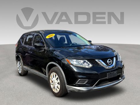 Used 2016 Nissan Rogue S image 1