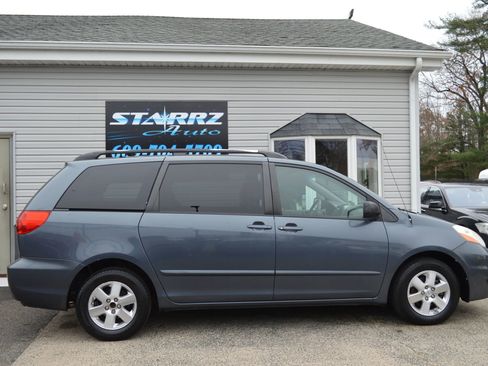 Used 2009 Toyota Sienna LE image 6