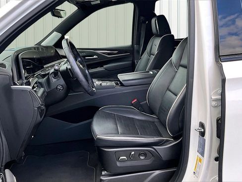 Used 2022 Cadillac Escalade Sport w/ Touring Package image 16