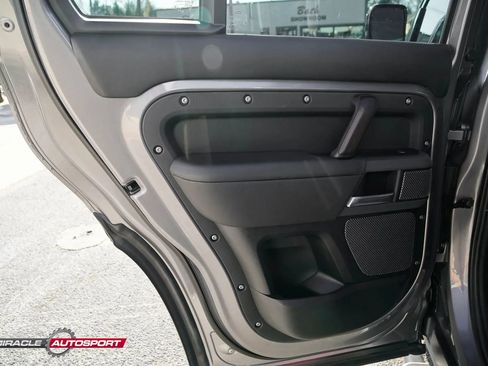 Used 2020 Land Rover Defender 110 X image 18