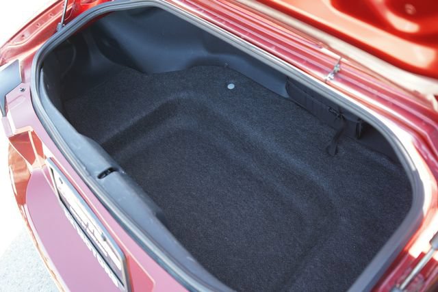 Used 2006 MAZDA MX-5 Miata Sport w/ Appearance Pkg RWD image 73