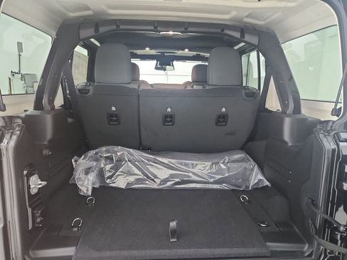 New 2026 Jeep Wrangler Unlimited Sport AWD/4WD image 31
