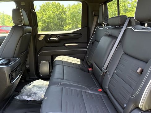 New 2026 GMC Sierra 1500 AT4X AWD/4WD image 6