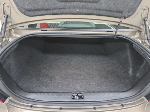 Used 2006 Buick LaCrosse CX image 25