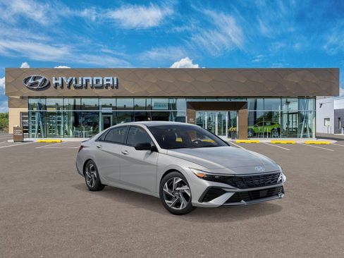 New 2026 Hyundai Elantra SEL Sport Premium image 2